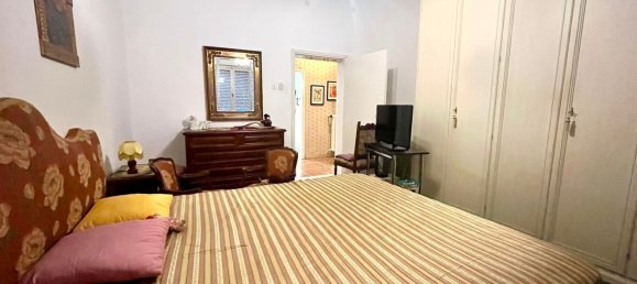 6 rooms Apartment in Livorno, Italy No. 179058 17