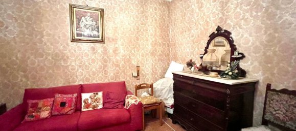 6 rooms Apartment in Livorno, Italy No. 179058 15