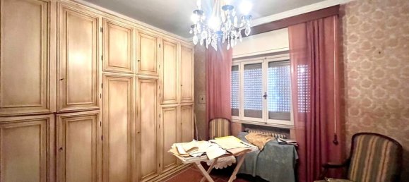 6 rooms Apartment in Livorno, Italy No. 179058 13