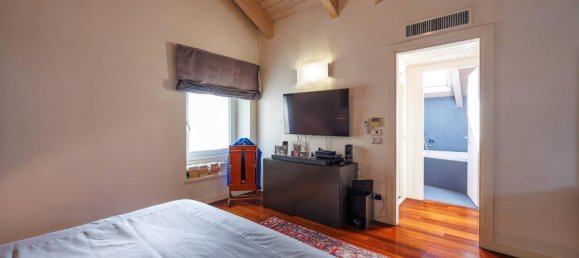 Вилла с 6 комнатами в Кивассо, Италия № 39853 40