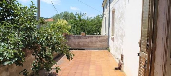 19 rooms House in Scerni, Italy No. 227712 3