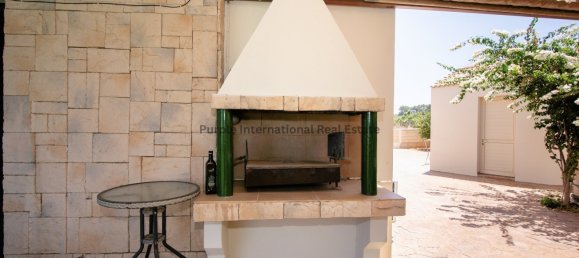 5 bedrooms Villa in Paralimni, Cyprus No. 921 3