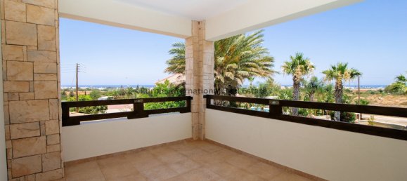 5 bedrooms Villa in Paralimni, Cyprus No. 921 30