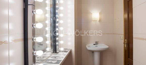 4 bedrooms Apartment in Madrid, Spain No. 137370 28