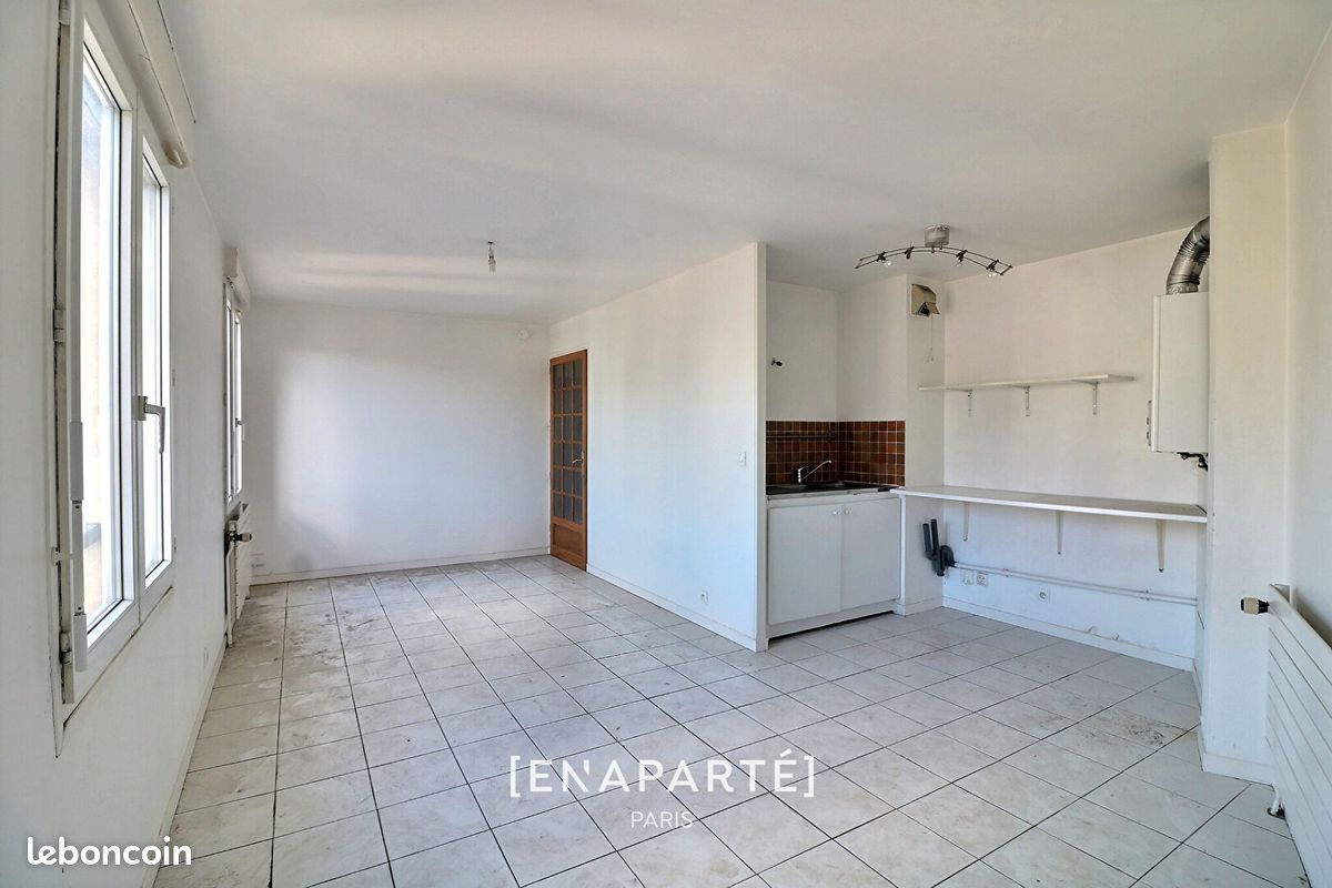 2 bedrooms Apartment in Puteaux, France No. 146579