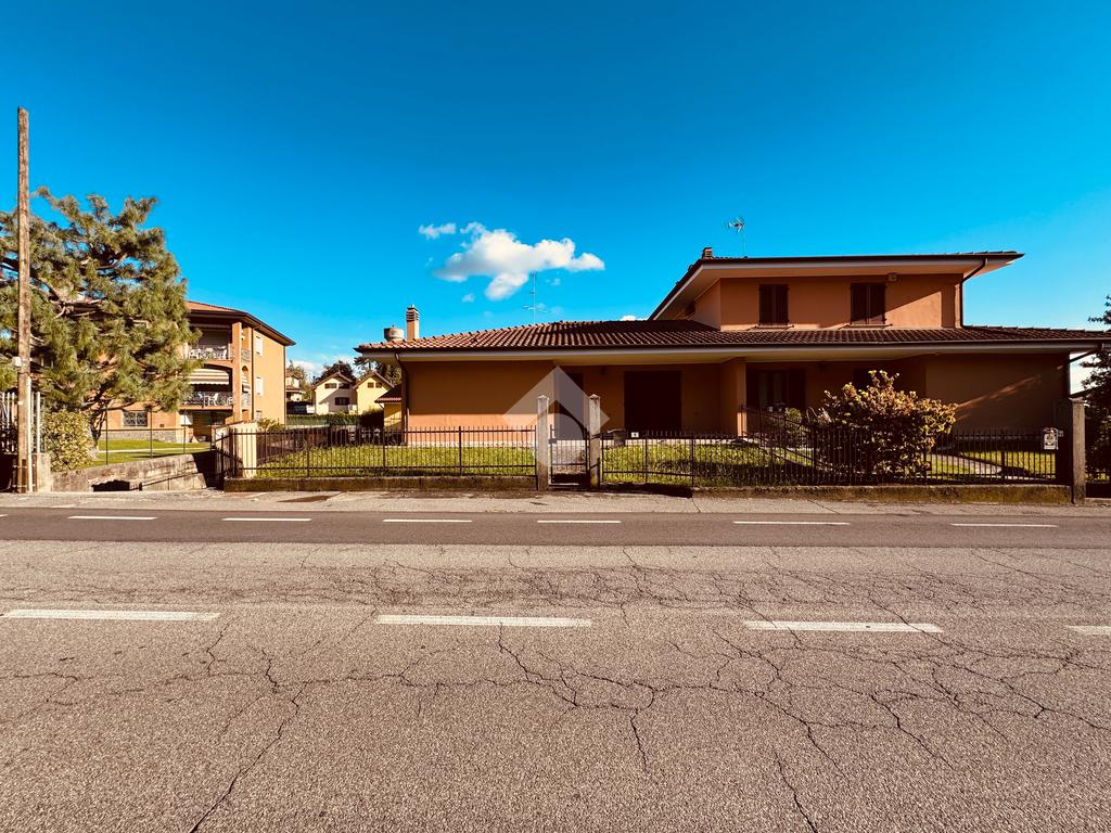 2 غرف نوم فيلا في Casatenovo, Italy رقم 353072