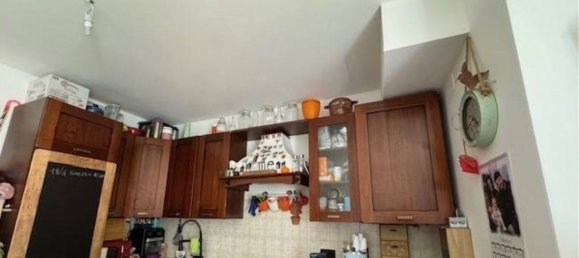 3-Zimmer Haus in Carrara, Italy, Nr. 48153 11