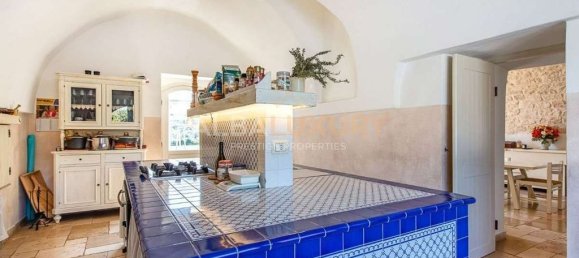 5 Schlafzimmer Villa in Monopoli, Italy, Nr. 334980 14