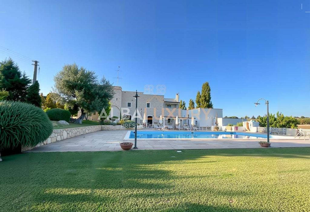 5 Schlafzimmer Villa in Monopoli, Italy, Nr. 334980