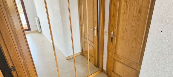 4 bedrooms Apartment in Zaragoza, Spain No. 184333 13