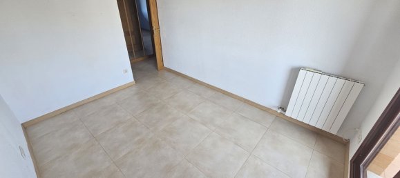 4 bedrooms Apartment in Zaragoza, Spain No. 184333 11