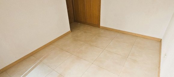 4 bedrooms Apartment in Zaragoza, Spain No. 184333 17