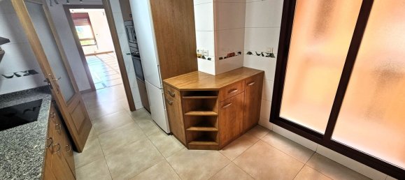 4 bedrooms Apartment in Zaragoza, Spain No. 184333 9