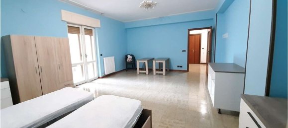 Квартира с 6 комнатами в Катандзаро, Италия № 178946 6