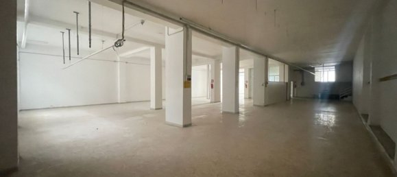 550m² Commercial property in Martina Franca, Italy No. 76519 8