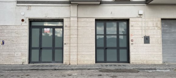 550m² Commercial property in Martina Franca, Italy No. 76519 2