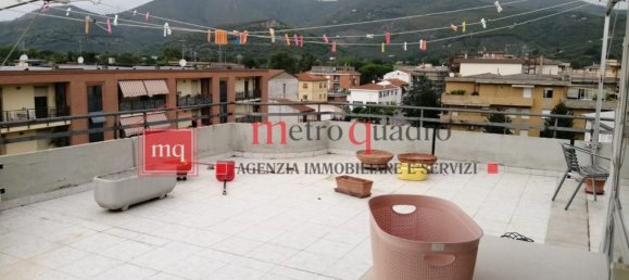 Ático de 5 habitaciónes en Cascina, Italy No. 40786 3