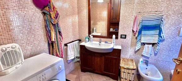 6-Zimmer Haus in Solto Collina, Italy, Nr. 211472 20