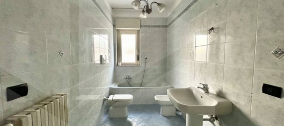 2 chambres Appartement à Bitritto, Italy No. 18638 29