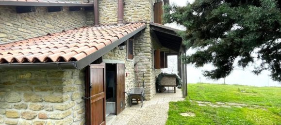 6 rooms Villa in Fontanelice, Italy No. 15235 3