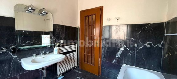 Квартира с 2 спальнями в Павия, Италия № 381534 33