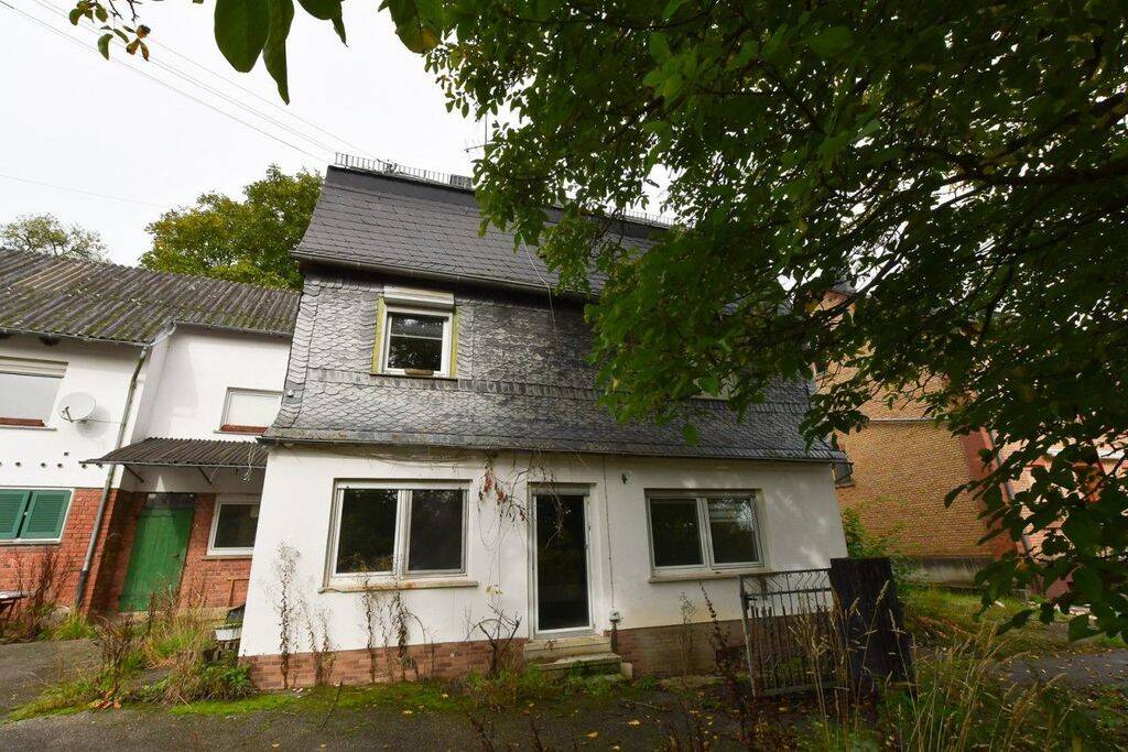 Дом с 7 комнатами в Рейн-Хунсрюк, Германия № 228359