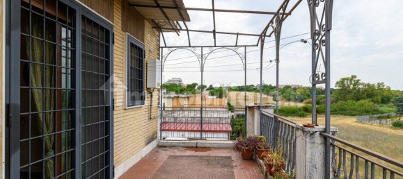 3 Schlafzimmer Wohnung in Rome, Italy, Nr. 315305 32