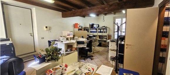 Escritório em Pioltello, Italy 50 m² N.º 113936 10