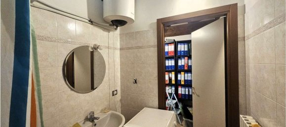 Escritório em Pioltello, Italy 50 m² N.º 113936 14