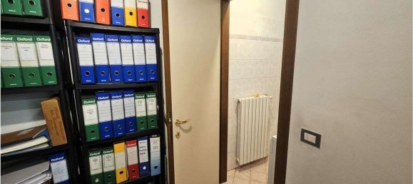 Escritório em Pioltello, Italy 50 m² N.º 113936 12