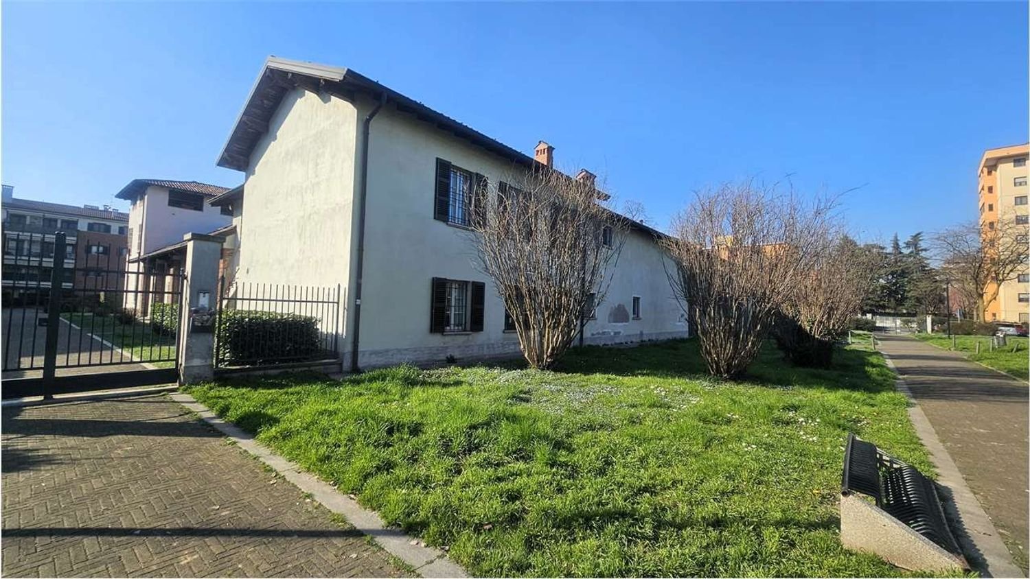 Escritório em Pioltello, Italy 50 m² N.º 113936