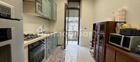 Apartamento de 4 dormitorios en Roncoferraro, Italy No. 225340 7