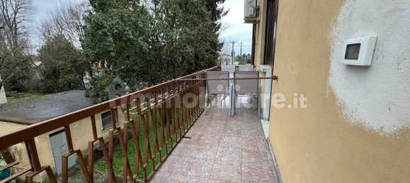 Apartamento de 4 dormitorios en Roncoferraro, Italy No. 225340 8