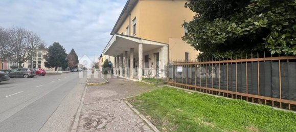 Apartamento de 4 dormitorios en Roncoferraro, Italy No. 225340 22