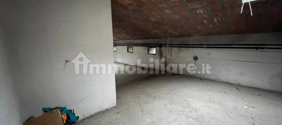Apartamento de 4 dormitorios en Roncoferraro, Italy No. 225340 19