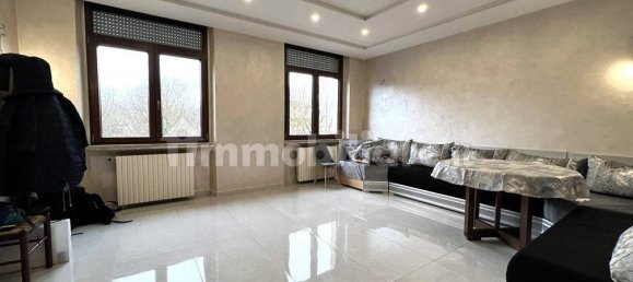 Apartamento de 4 dormitorios en Roncoferraro, Italy No. 225340 15