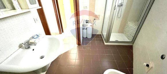 Квартира с 4 комнатами в Кьети, Италия № 127057 16