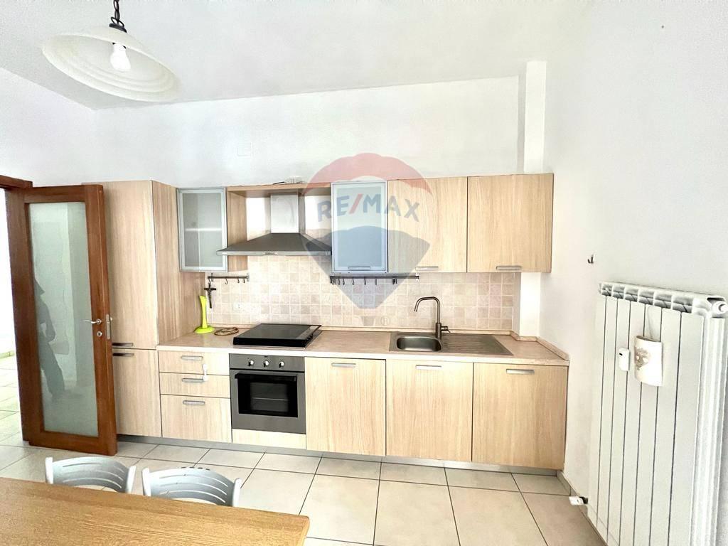 Квартира с 4 комнатами в Кьети, Италия № 127057