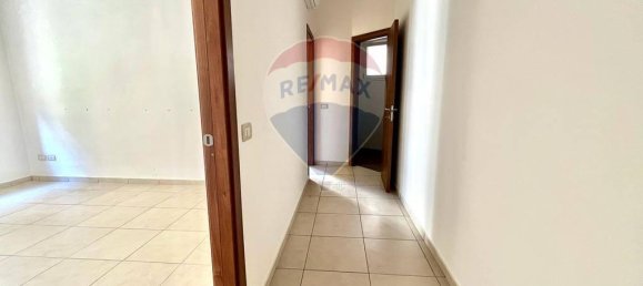 Квартира с 4 комнатами в Кьети, Италия № 127057 10