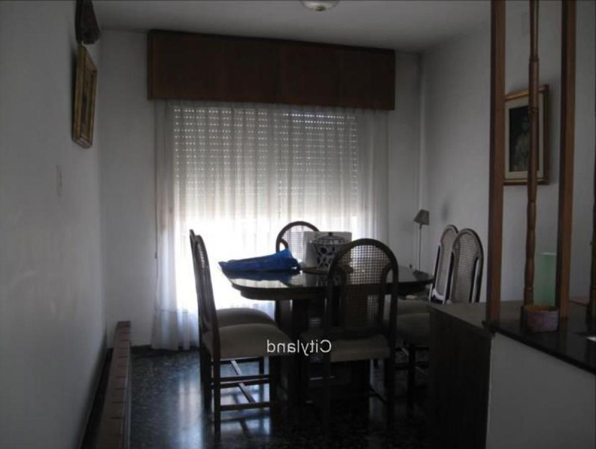 Дом с 3 спальнями в Монтевидео, Уругвай № 10312