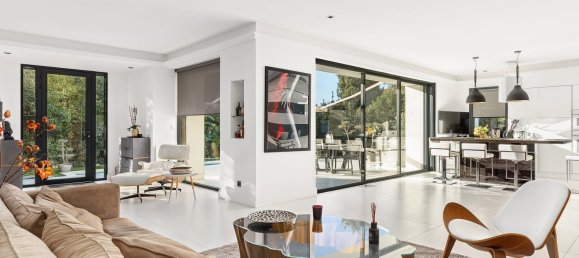 5 bedrooms Villa in Cannes, France No. 747 8