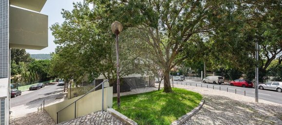 78m² Commercial property in Amadora, Portugal No. 282621 6