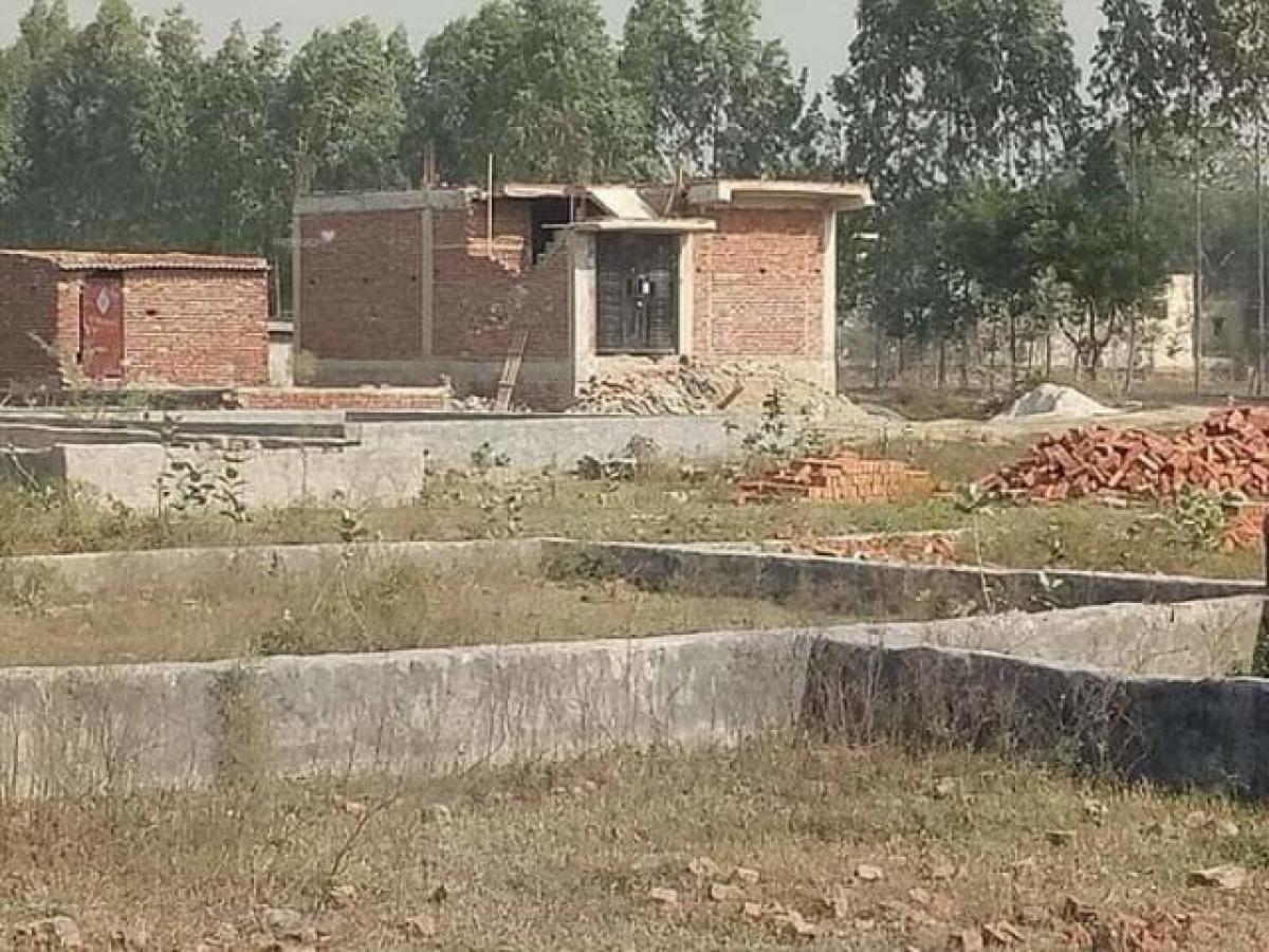  Land in Noida, India No. 35564