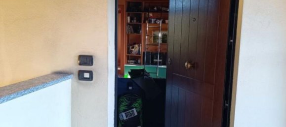 3-salle Appartement à Limbiate, Italy No. 285285 4