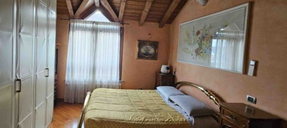 3-salle Appartement à Limbiate, Italy No. 285285 18