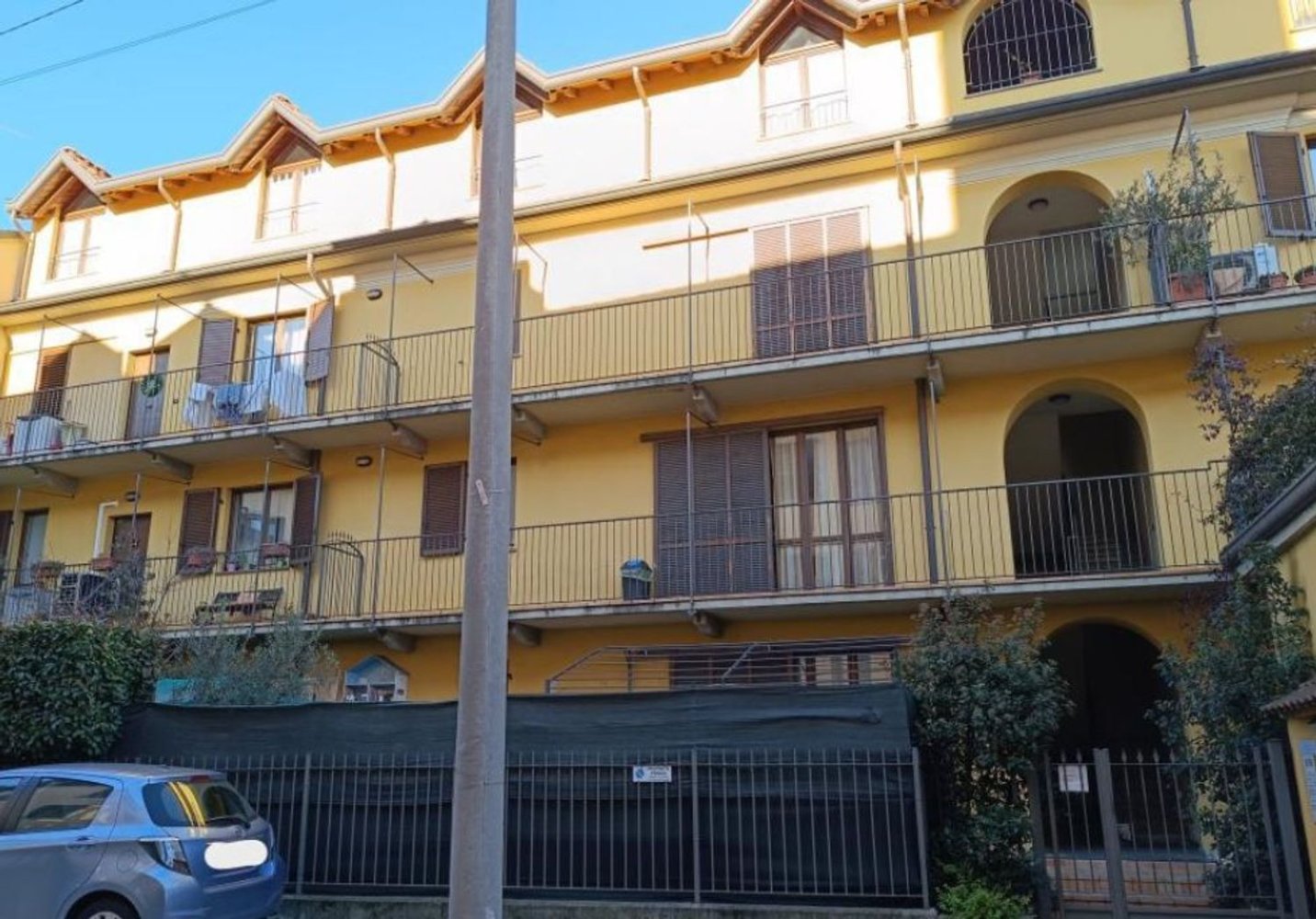 3-salle Appartement à Limbiate, Italy No. 285285