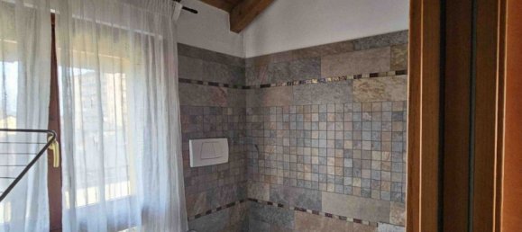 3-salle Appartement à Limbiate, Italy No. 285285 10