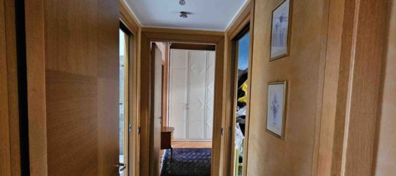 3-salle Appartement à Limbiate, Italy No. 285285 11