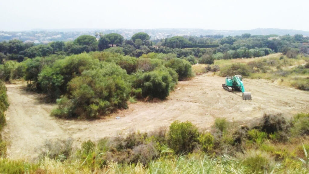  Land in Cadiz, Spain No. 25910