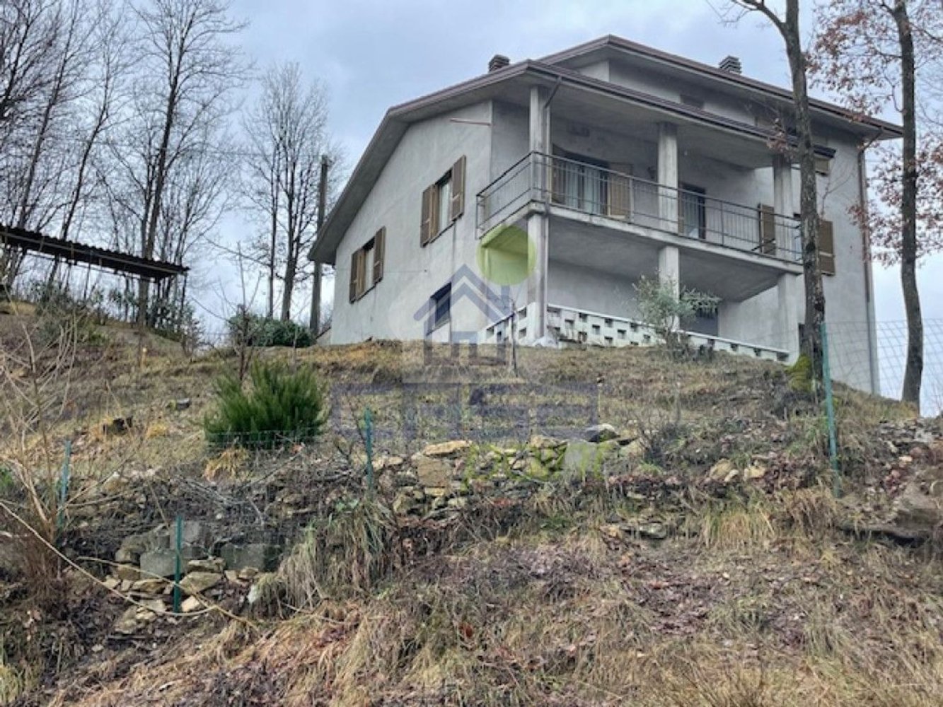 Дом с 6 комнатами в Беттола, Италия № 225139